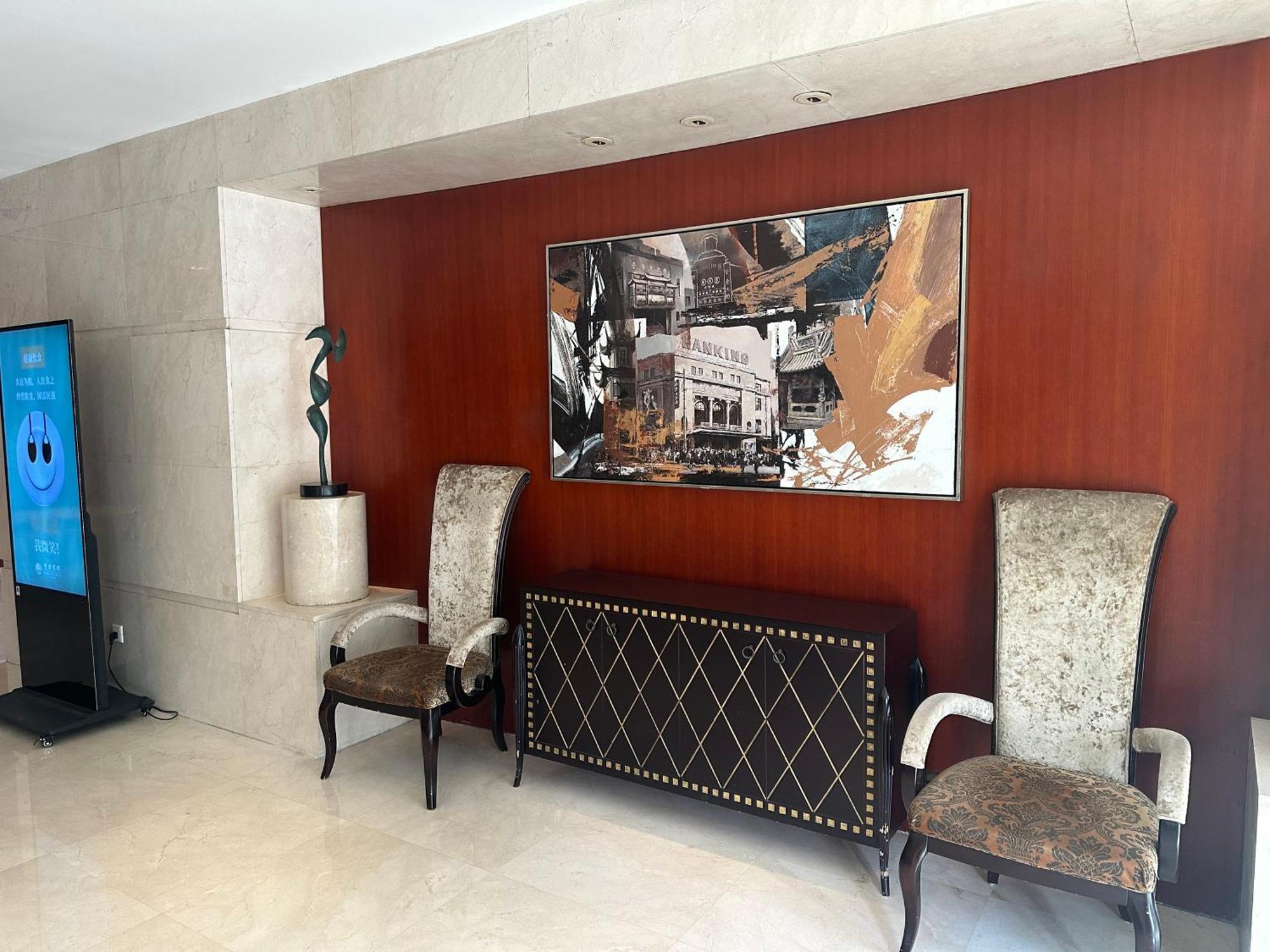 Baolong Hotel Shanghai Exterior photo