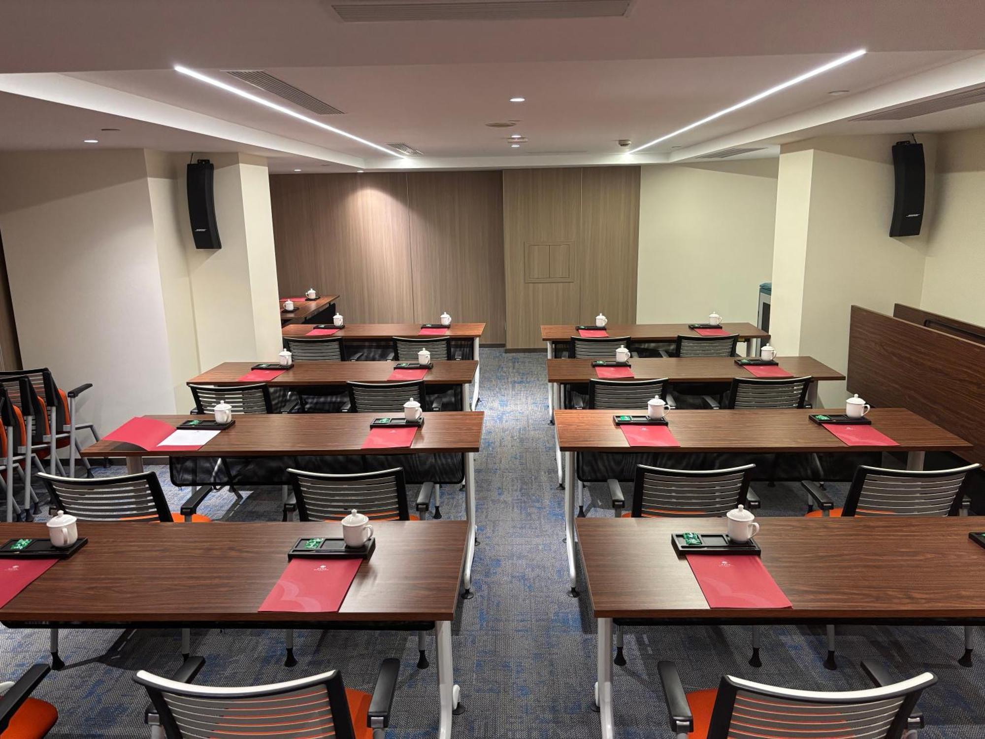 Baolong Hotel Shanghai Exterior photo